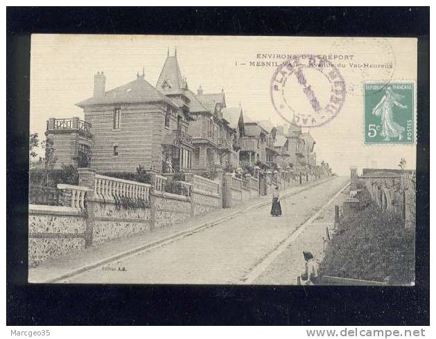 environs du tréport mesnil-val avenue du val heureux édit.A.B. n° 1 toilée  villas belle carte