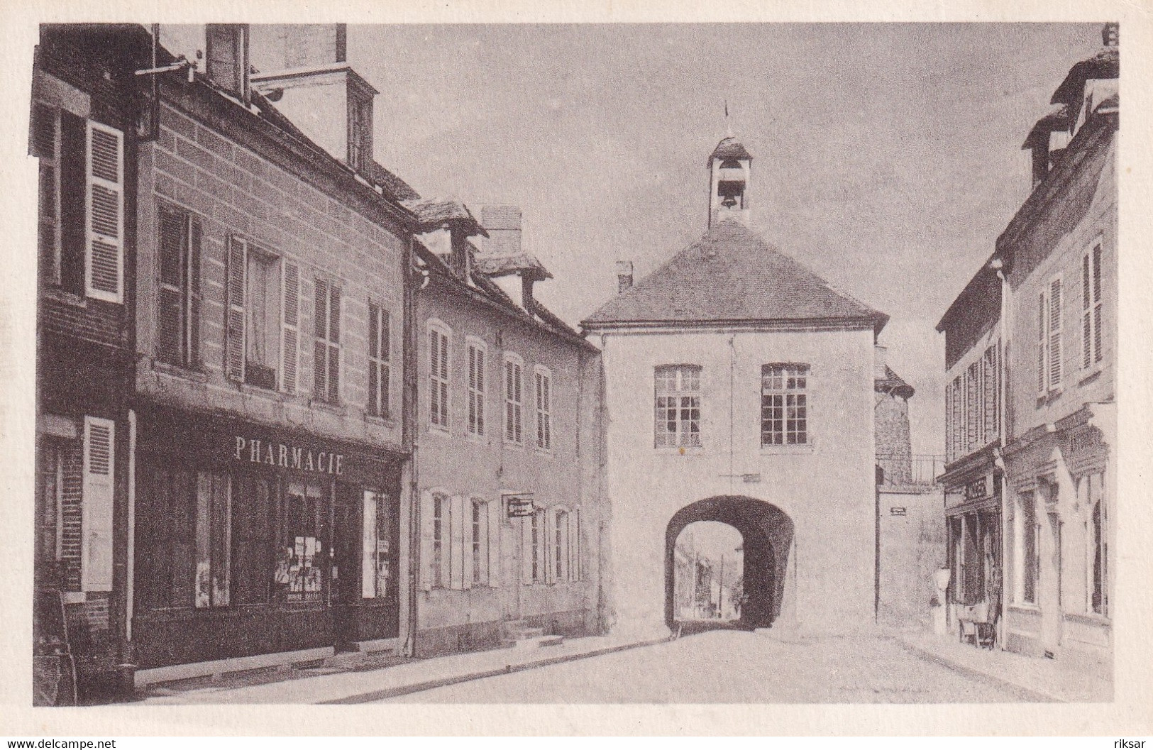 ERVY LE CHATEL