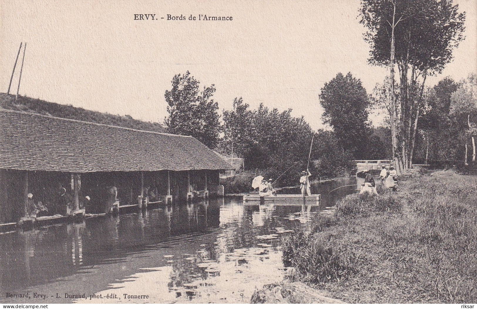 ERVY LE CHATEL(LAVOIR)