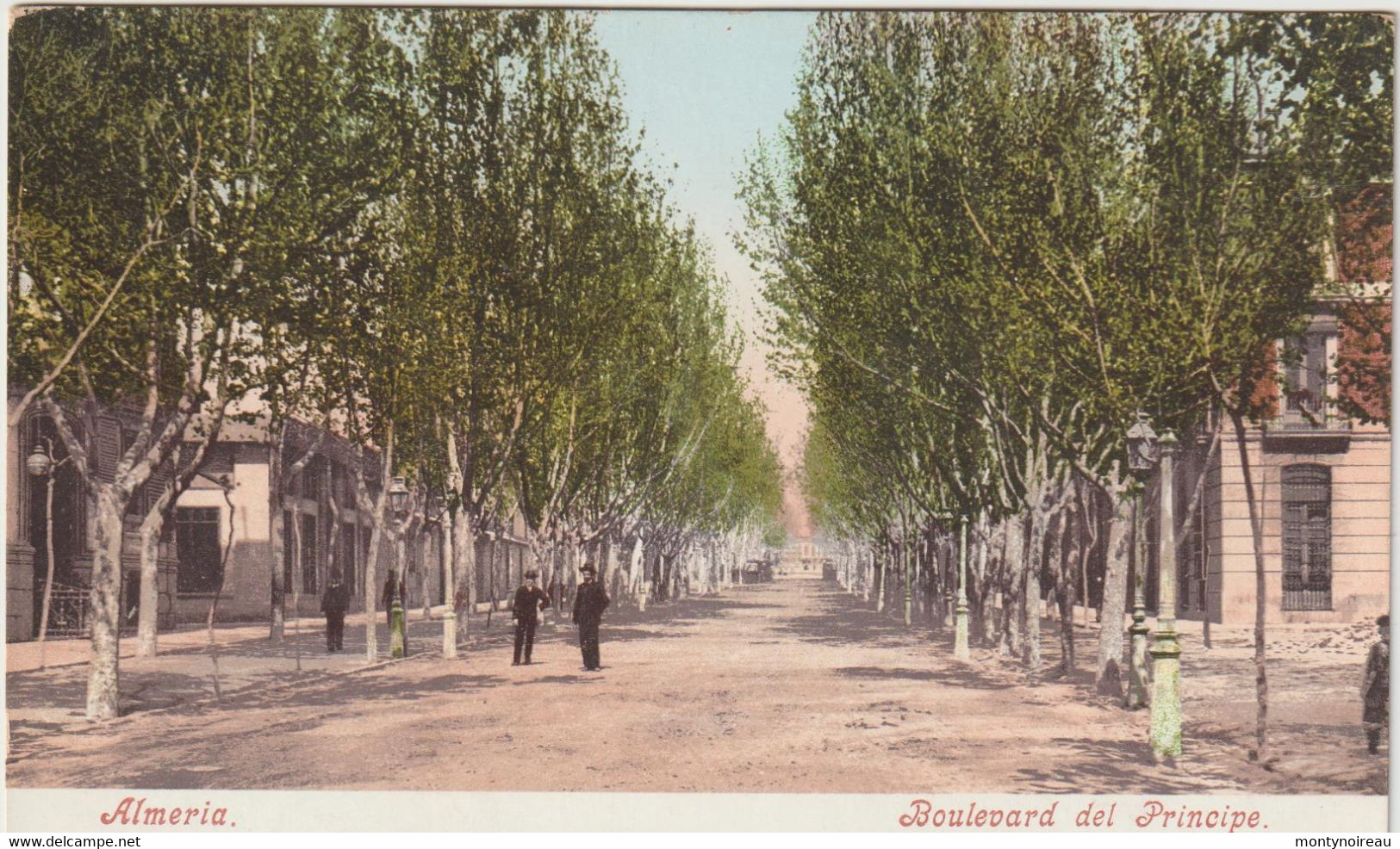 Espagne :  Almeria Palacio  del  Obispo  : vue boulevard  del  principe