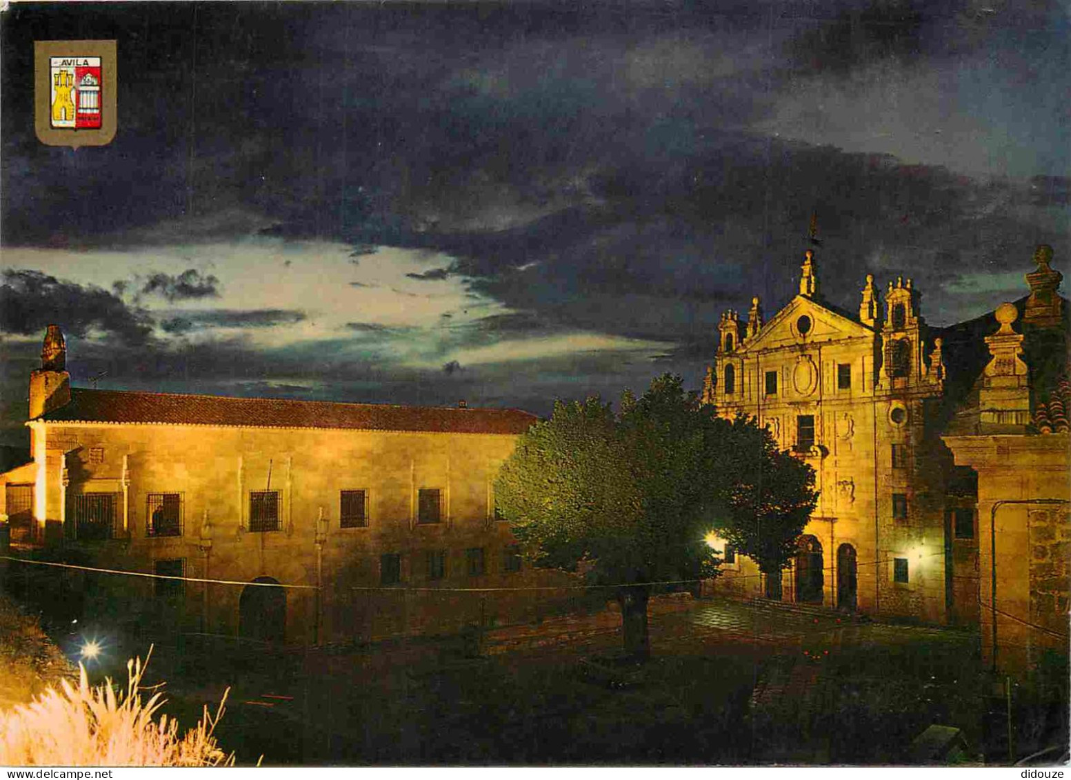 Espagne - Espana - Castilla y Leon - Avila - Convento de Santa Teresa y Palacio de Justicia - Nocturna - Vue nocturne du