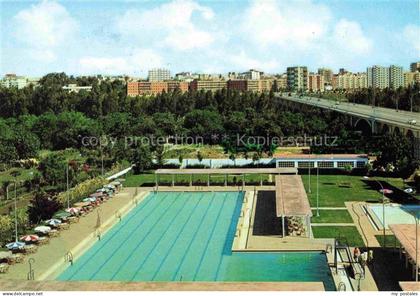 Badajoz Extremadura ES Schwimmbad Puente-Nuevo Stadtansicht Hochhaeuser Viadukt