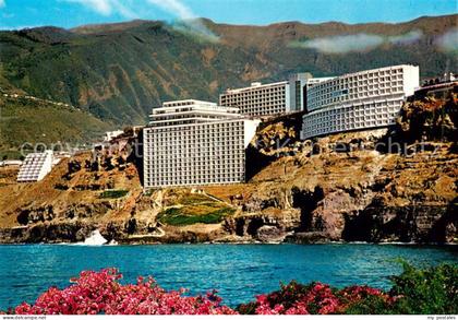 Puerto-de-la-Cruz Modernas Instalaciones Hoteleras en la Costa