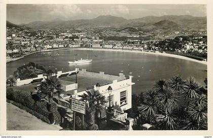 CPA San Sebastian Vista desde Igueldo Foto Galarza San Sebastian Prohibida la reproduccion