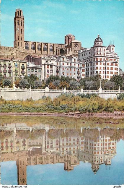 CPM Lerida Le Segre et vue partielle