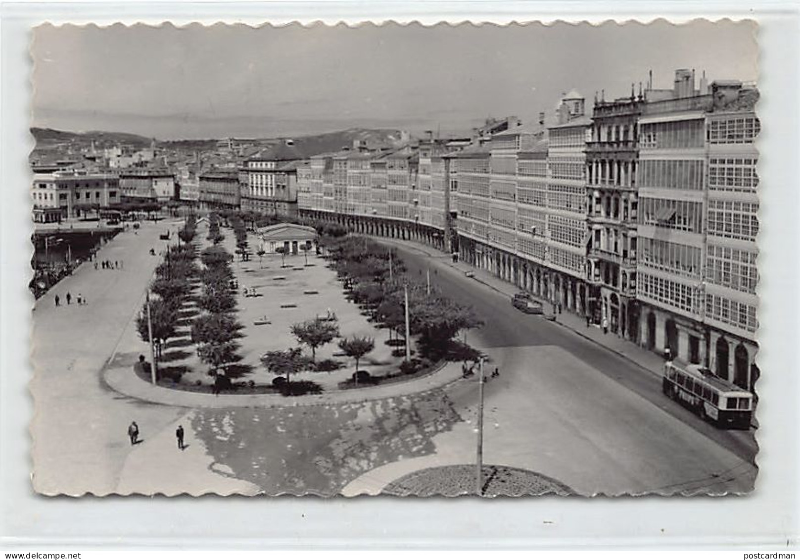 España - LA CORUÑA - Paseo de la Marina - Ed. Lujo 81