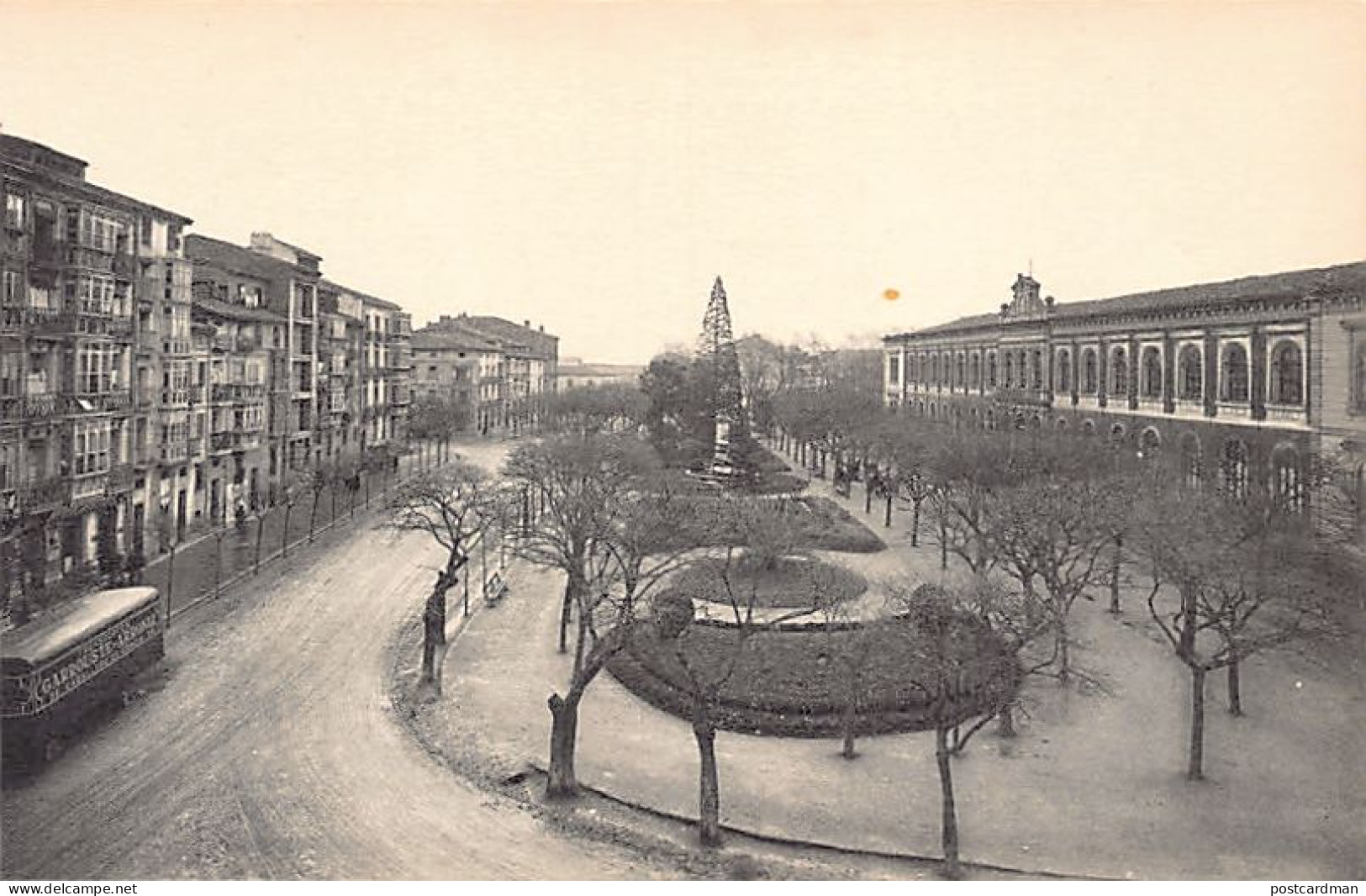 España - LOGROÑO (La Rioja) Calle de Cervantes e Instituto - Ed. L. Roisin