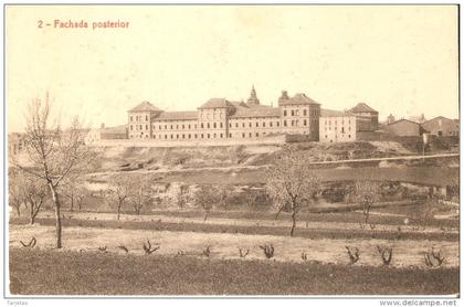 POSTAL DE LA UNIVERSIDAD DE CERVERA EN LERIDA RESTAURADA POR LOS MISIONEROS DEL SDO.C. DE MARIA (FACHADA POSTERIOR)