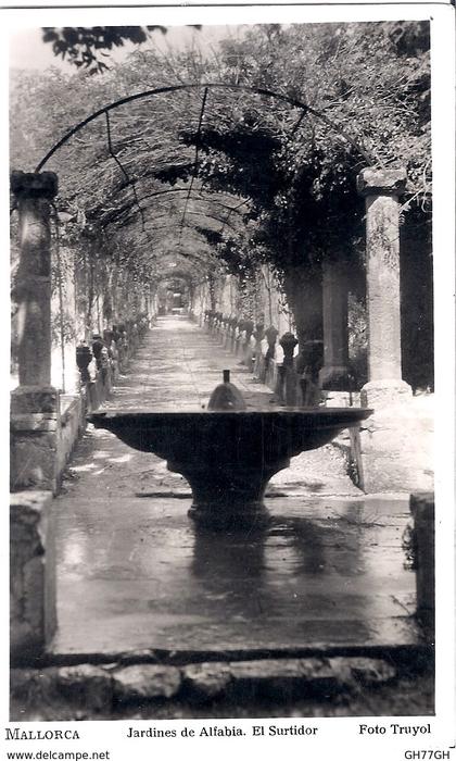 CPA MALLORCA -jardines