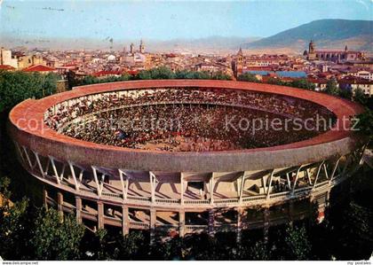 Pamplona Navarra Plaza de toros y vista parcial Stierkampfarena