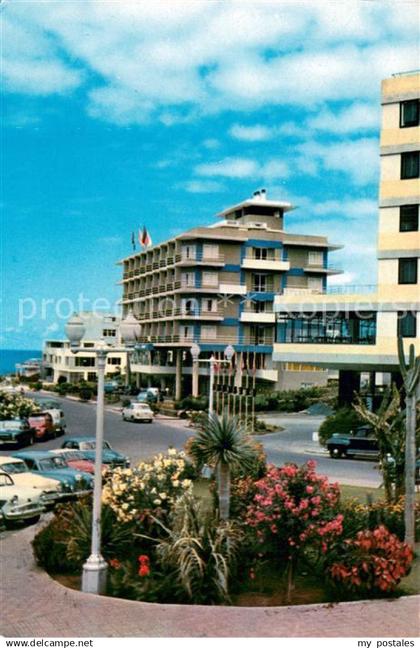 Puerto-de-la-Cruz Avenida de Colon y hoteles de turismo