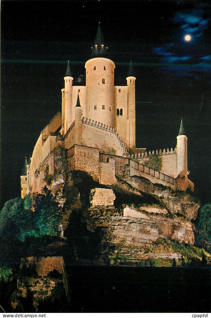 CPM Segovia alcezar (chateau) vue nocturne