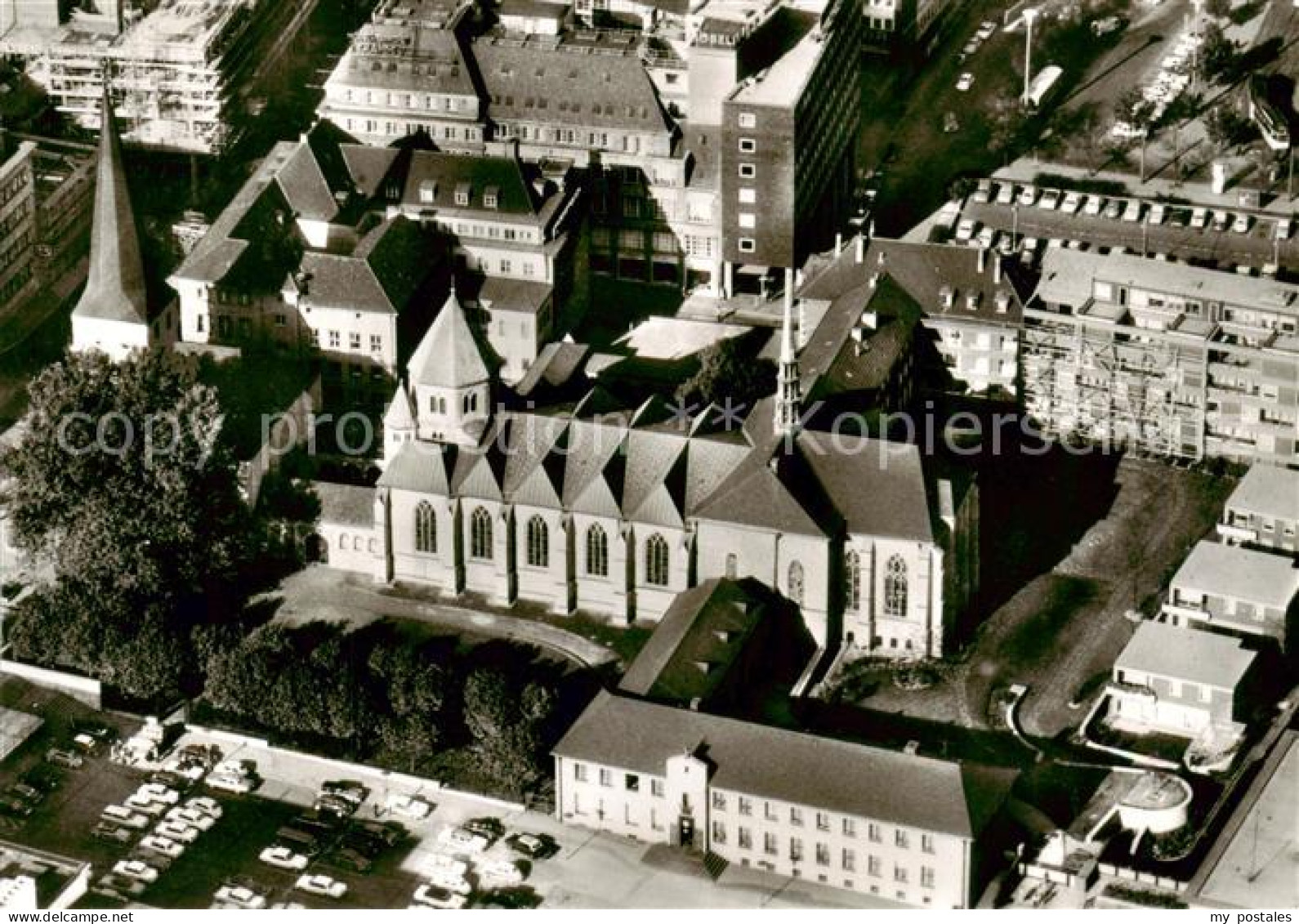 Essen  Ruhr Ruhrbistum Essen Fliegeraufnahme von der Muenster Kathedrale