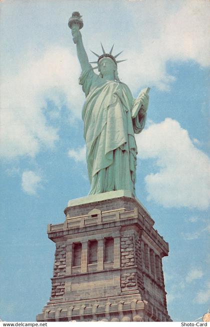 USA NY STATUE OF LIBERTY