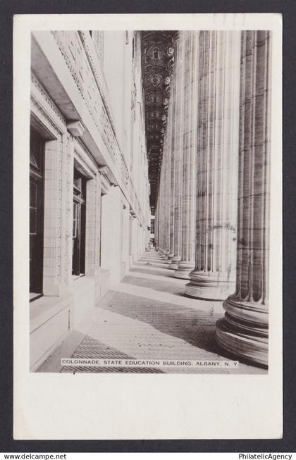 Postcard, United States, Albany NY, State Education Building, Colonnade