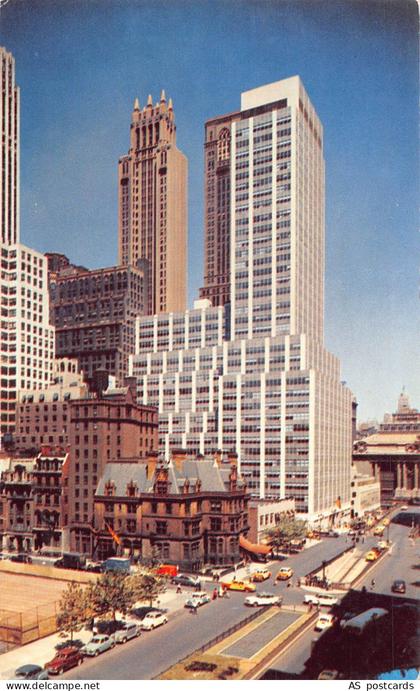 C119 New York Park Avenue south of the Grand Central Terminal vintage postcard