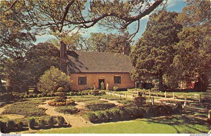 US1 USA Adam Thoroughgood house Virginia beach postcard