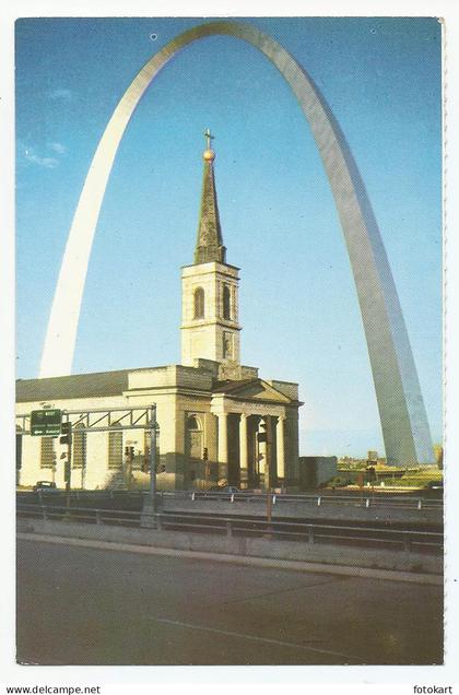 St. Louis Missouri MO, Vintage PC, Gateway Arch-Old Cathedral