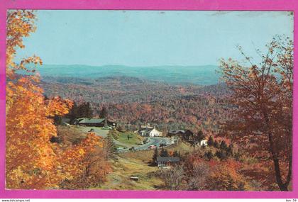 326240 / United States > VT - Vermont > The Molly Stark Trail Hogback Mountain Road Car Hotel