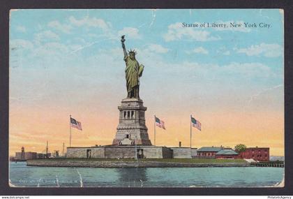Postcard, United States, New York City NY, Statue of Liberty