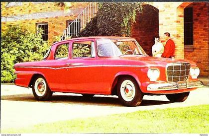 ► STUDEBAKER LARK Sedan 1962   Couple    - Automobile Publicity    (Litho in U.S.A.) Roadside