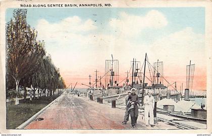 Usa - ANNAPOLIS (MD) Road along Sentee Basin