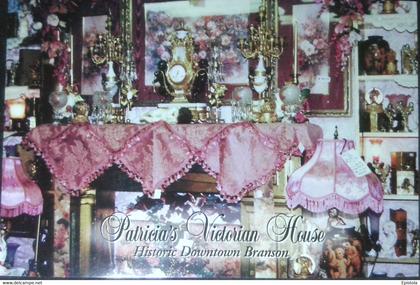 ► Patricia's Victorian House - Branson - Missouri (  Addressed to France in 1996 )