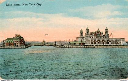73955756 NEW_YORK_City_USA Ellis Island