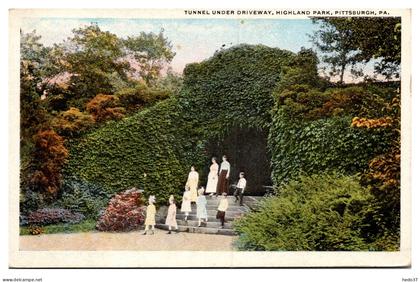 Etats Unis - Pittsburgh - Tunel under Driveway