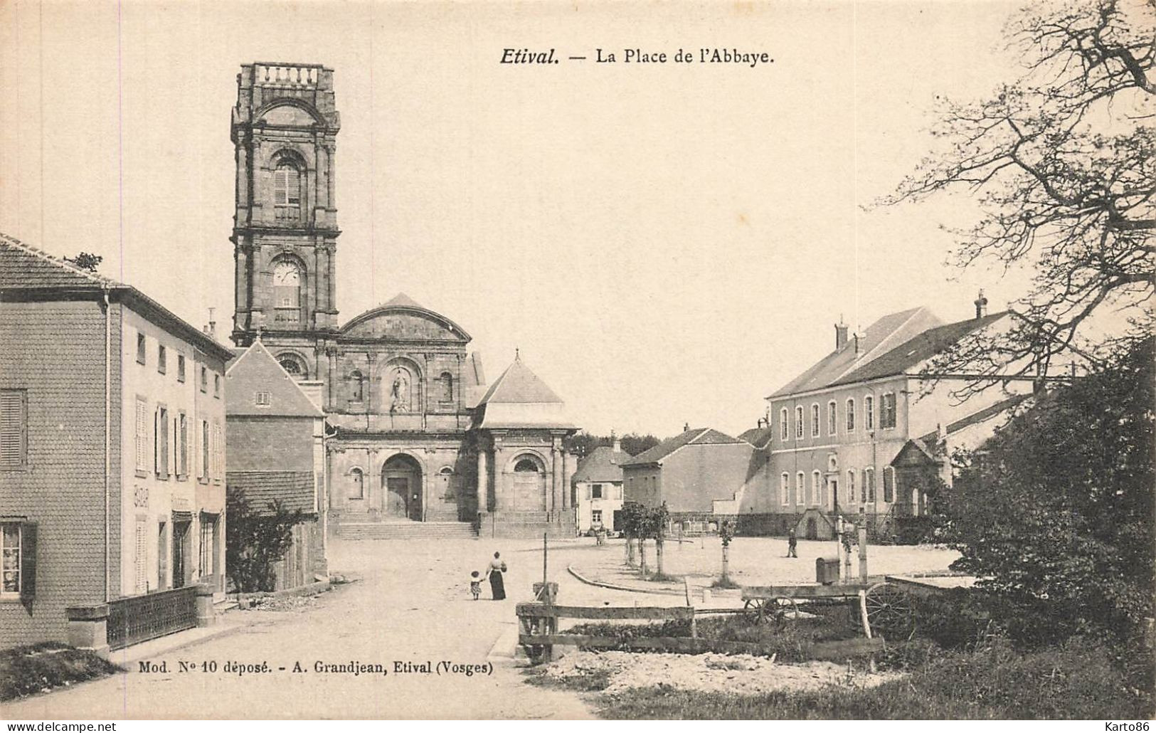 etival clairefontaine , vosges * la place de l'abbaye * villageois