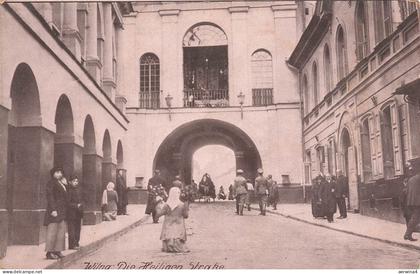 AK Wilna Heilligen Straße Menschen Litauen ungelaufen Postkarte