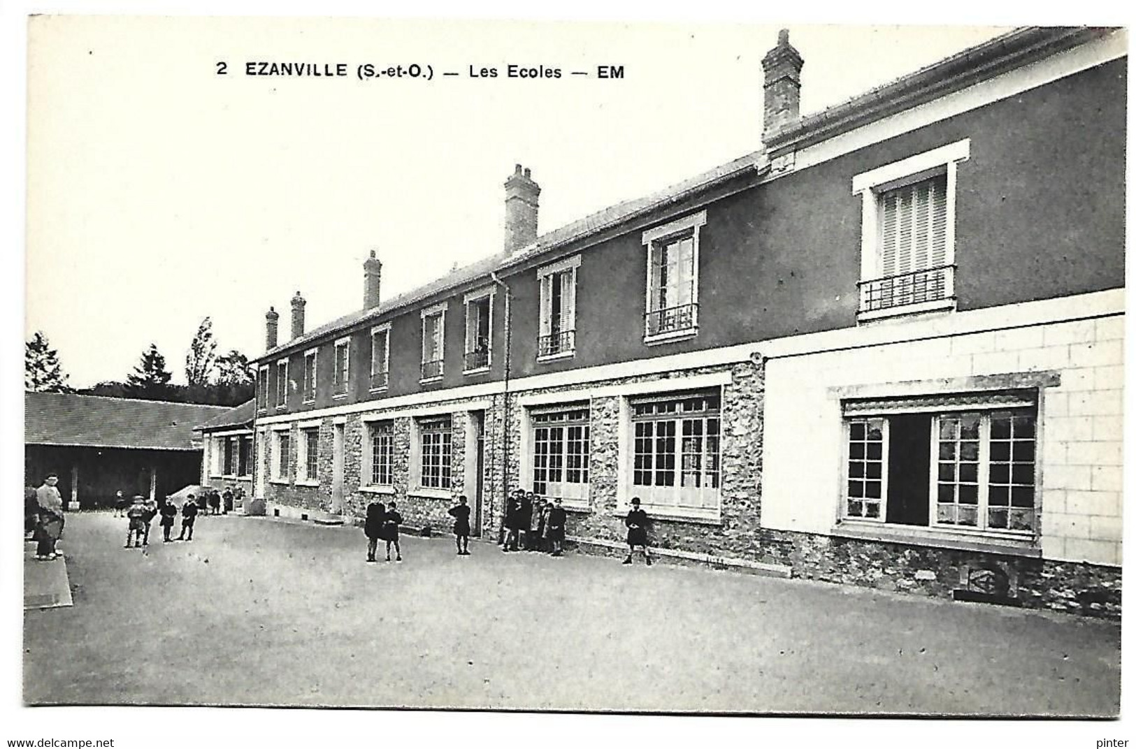 EZANVILLE - Les Ecoles
