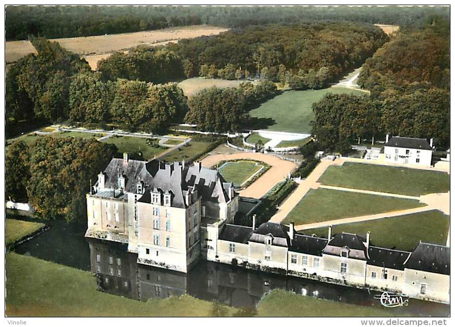 F-16 1216 :   CLERE LES PINS CHATEAU DE CHAMPCHEVRIER. VUE AERIENNE