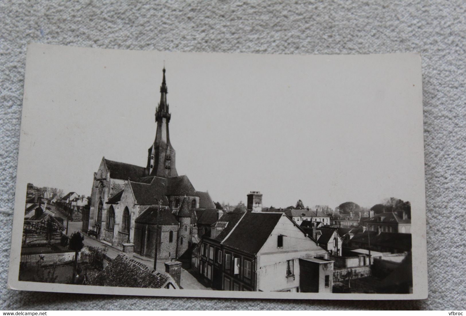 F316, Cpsm, Verneuil sur Avre, panorama et église Notre Dame, Eure 27
