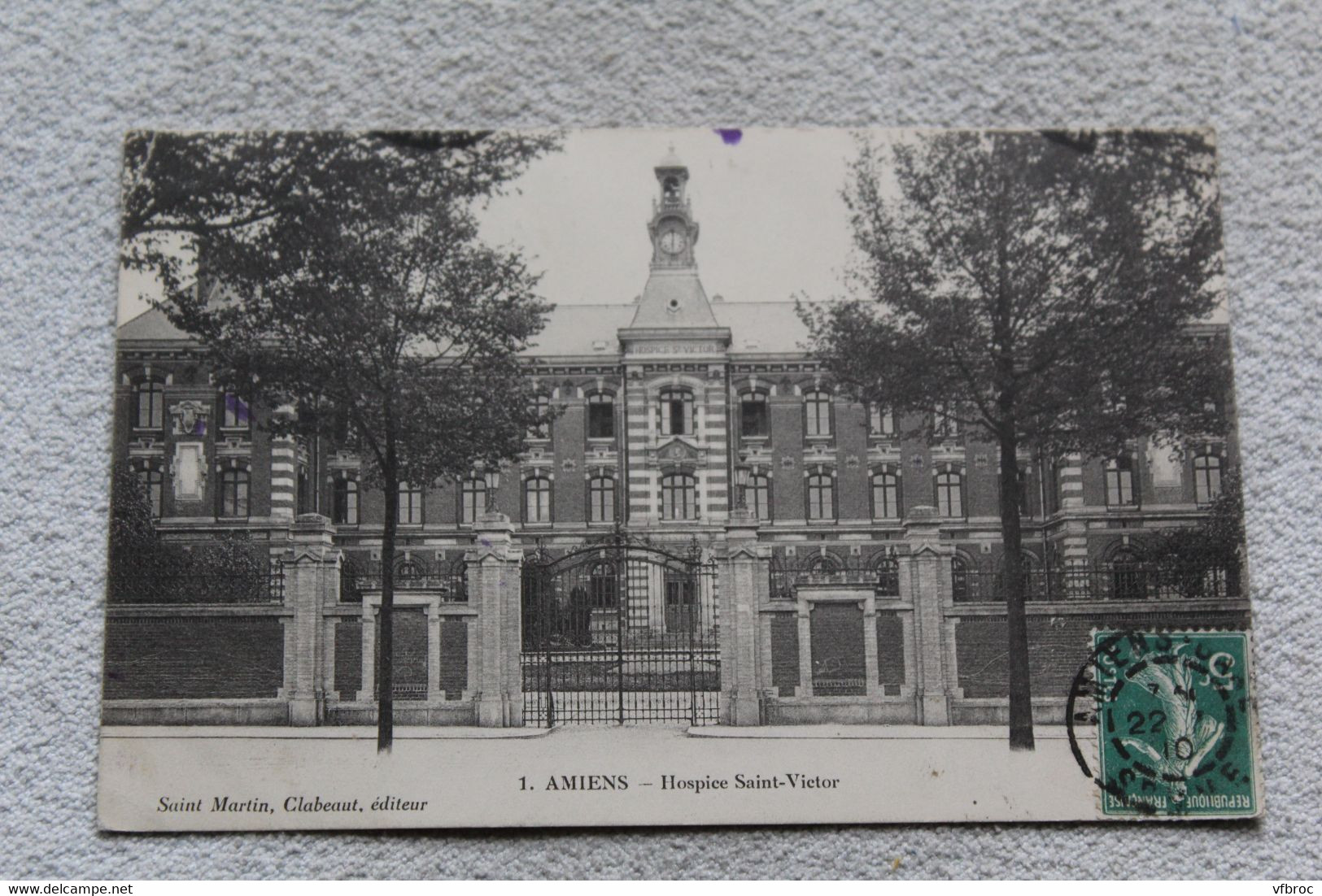 F707, Cpa 1910, Amiens, hospice saint Victor, Somme 80