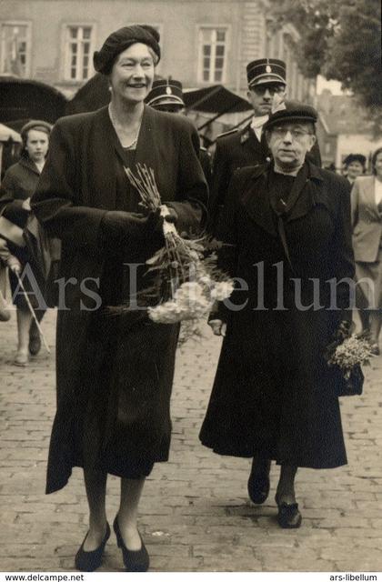Large postcard / royalty / Luxembourg / Grande-duchesse Charlotte de Luxembourg / Octave / 1953