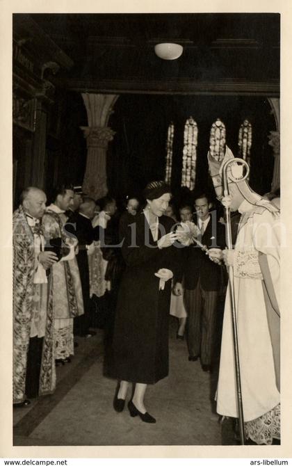 Postcard / ROYALTY / Luxembourg / Grande-duchesse Charlotte de Luxembourg / consécration basilique Echternach / 1953