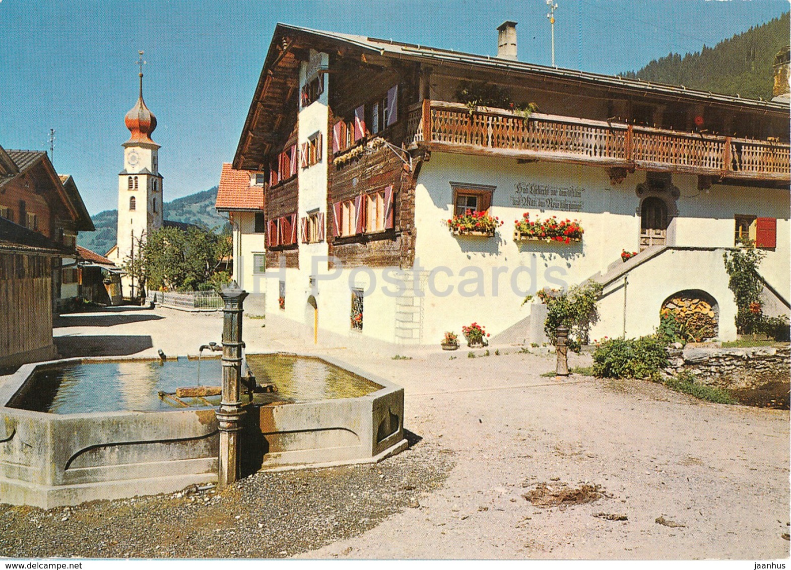 Fanas - Prattigau - Dorfbrunnen mit altem Prattigauerhaus - Switzerland - unused