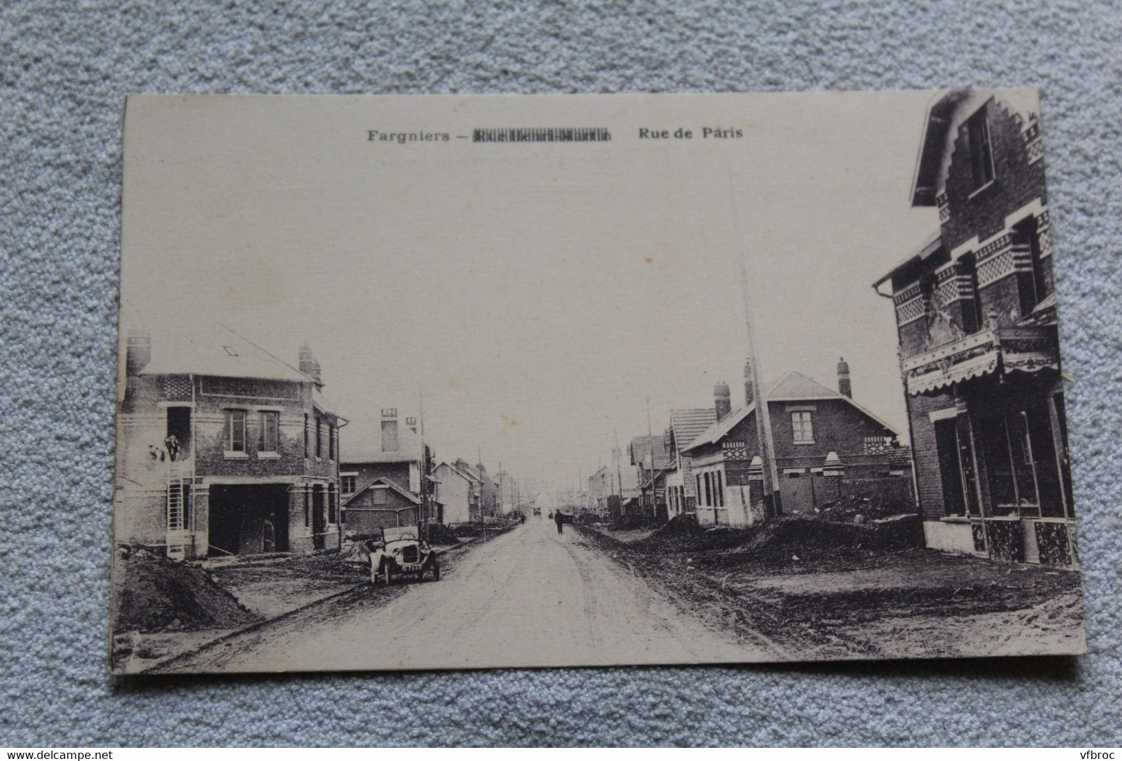 Fargniers, rue de Paris, (rue Henri Martin), Aisne 02