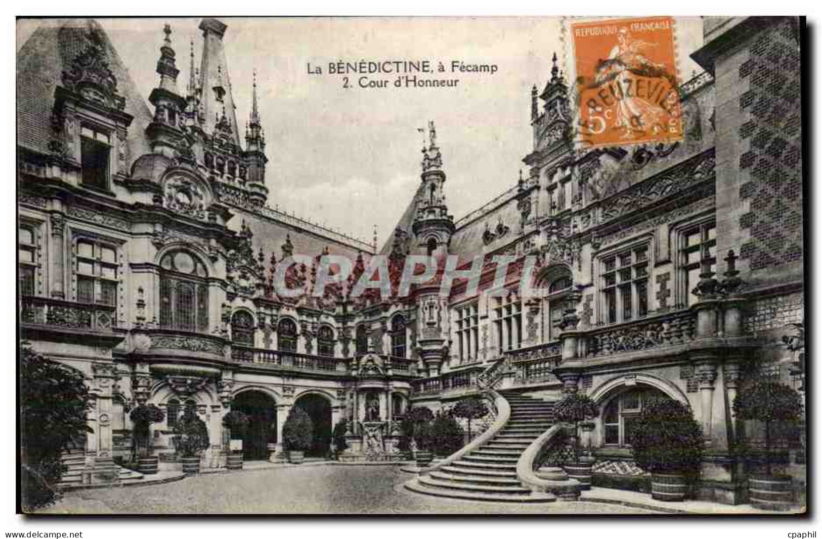 Fecamp - Le Benectine - Cour D'Honneur - CPA