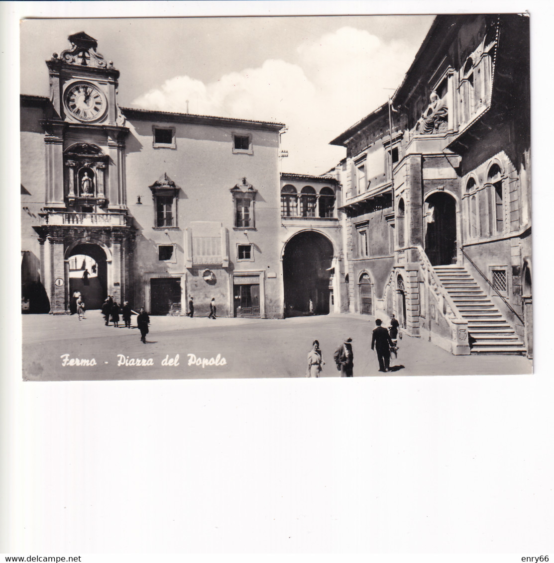 FERMO PIAZZA DEL POPOLO