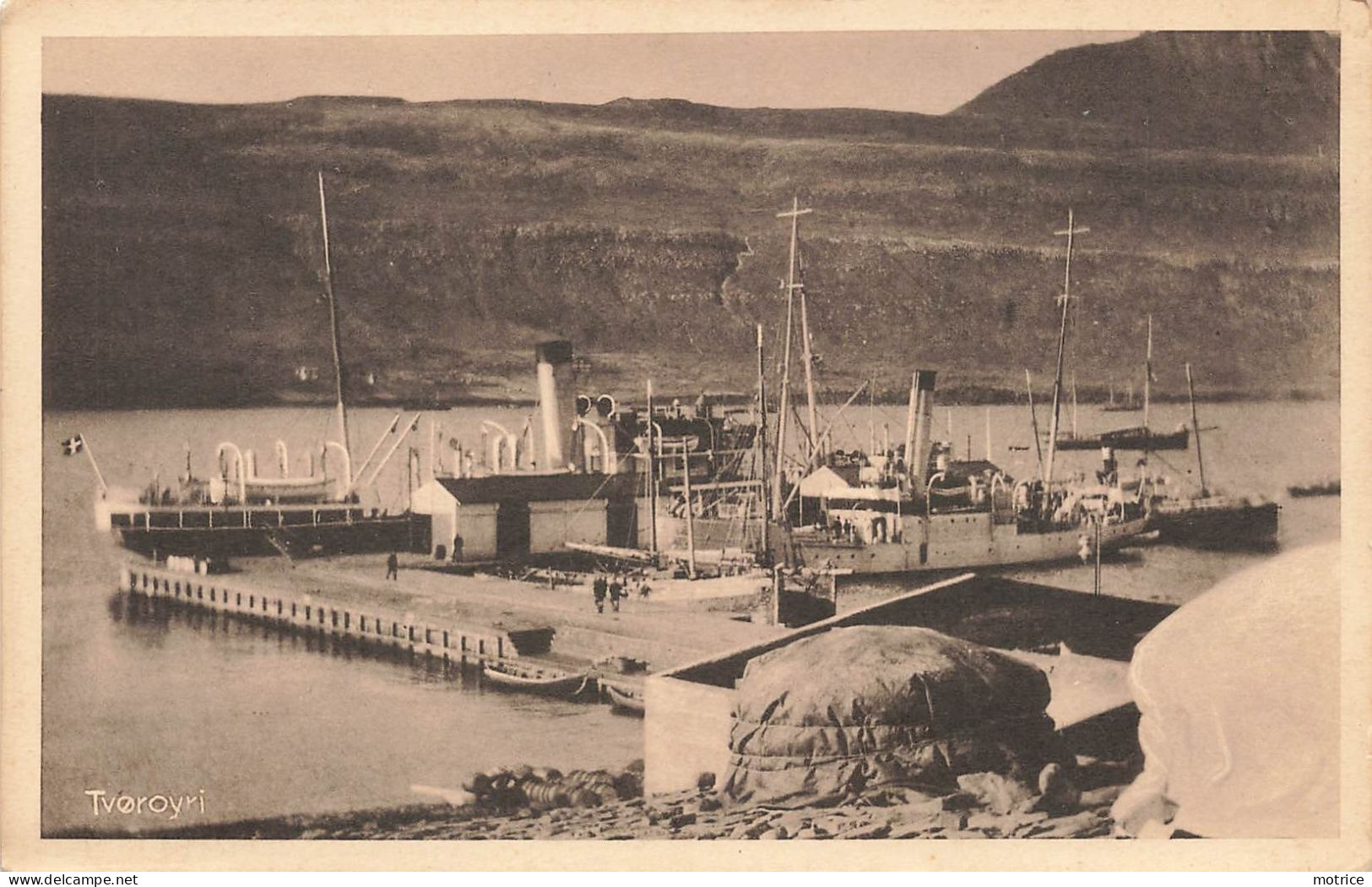 Féroé (îles) - Tvoroyri, embarcadère, port.