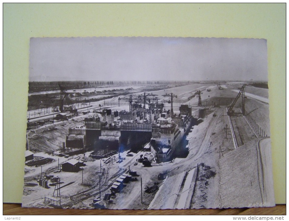 FESSENHEIM (HAUT RHIN)  CHUTE DE FESSENHEIM. VUE GENERALE DES ECLUSES EN CONSTRUCTION.