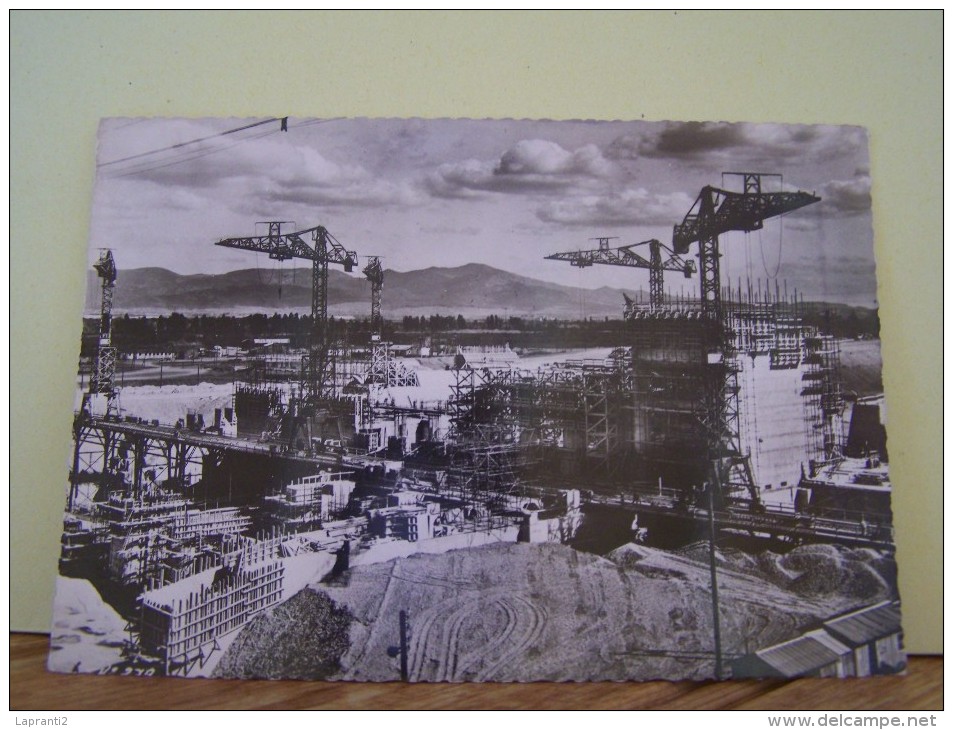 FESSENHEIM (HAUT RHIN) CHUTE DE FESSENHEIM. VUE GENERALE SUR L´EST. USINE EN CONSTRUCTION.