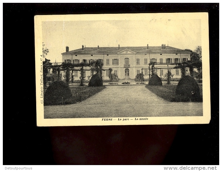 FEURS Loire 42 : le parc public : le musée