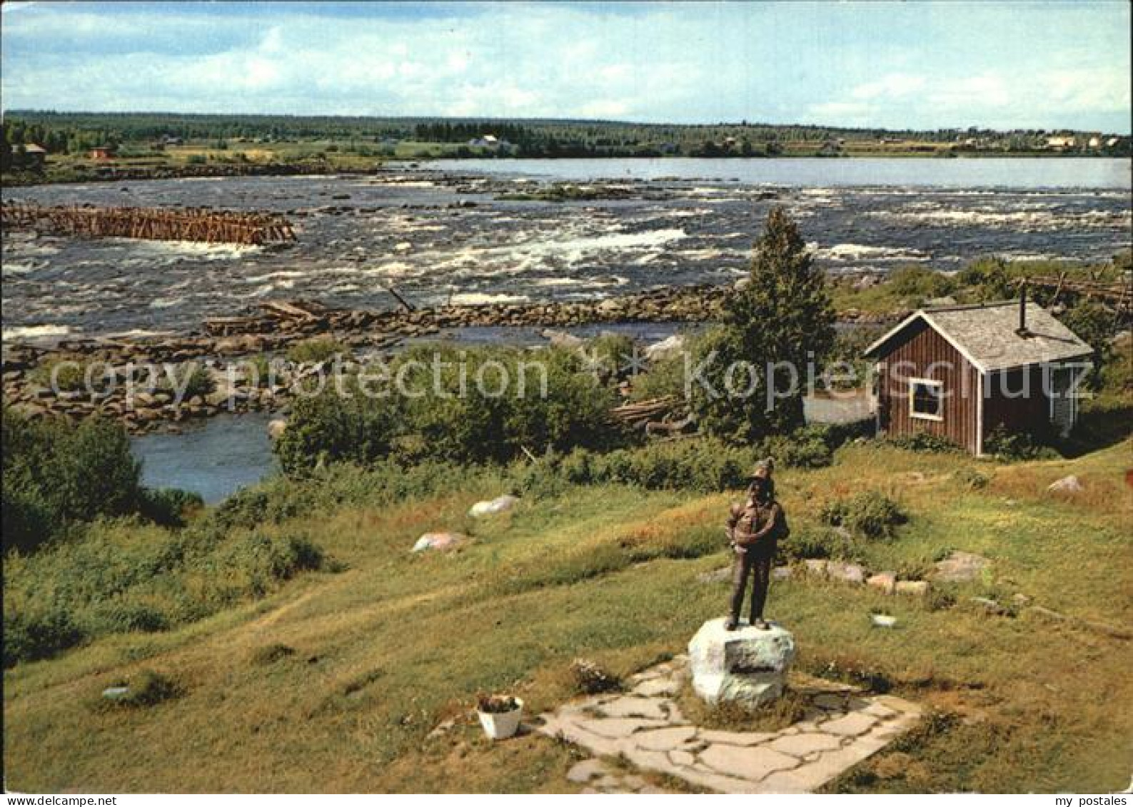Finnland Suomi Lappland Wasserfall Statue Faehrmann