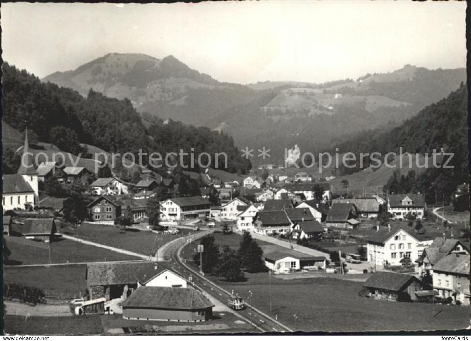 Fischenthal Gesamtansicht mit Hoernli