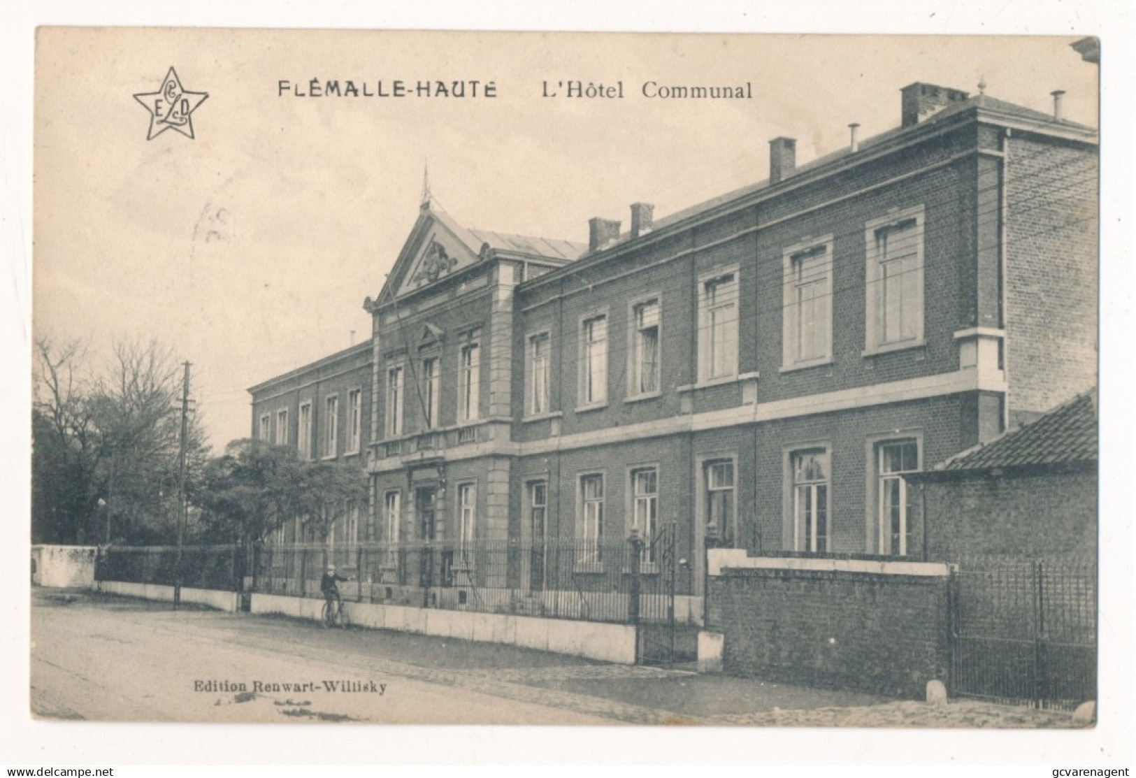 FLEMALLE HAUTE        L'HOTEL COMMUNAL
