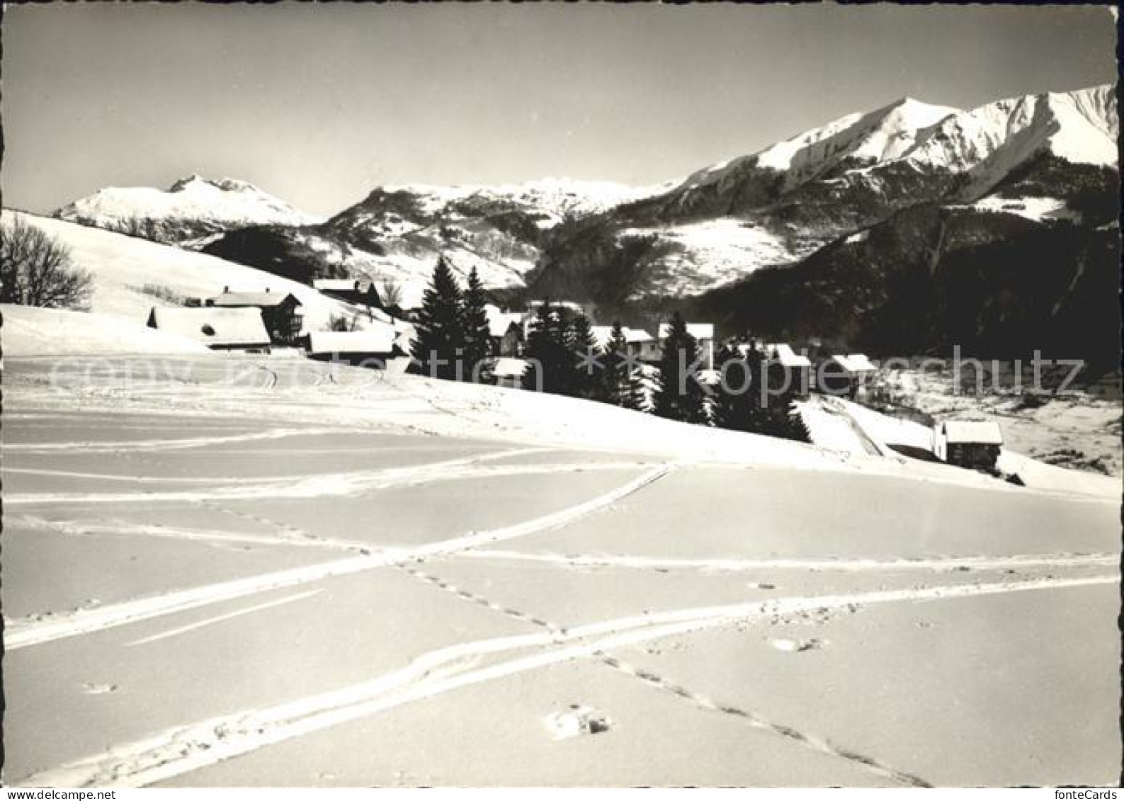 Flerden am Heinzenberg mit Calanda und Dreibuendenstein