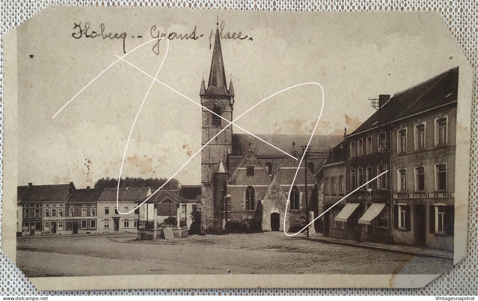 FLOBECQ VLOESBERG Grand’Place CP édit Lison-Dherte librairie-imprimerie Coins coupés